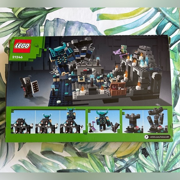 LEGO Minecraft The Deep Dark Battle Set NWT - Picture 10 of 11